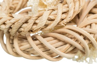 TRIXIE LUFFARING MET ROTAN-EN MA&Iuml;SBLAD RING NATUREL